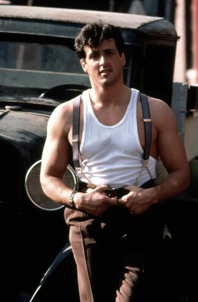 Na početku karijere, Stallone je bio toliko siromašan da je ukrao ženin nakit i prodao ga. Stvari su krenule toliko loše da je postao beskućnik i tri je noći spavao na autobusnom kolodvoru u New Yorku. Nije imao za stanarinu niti za hranu. Najniže je pao kada je u trgovini pićem strancima pokušao prodati svoga psa. Nije imao novca da ga hrani. Prodao ga je za samo 25 dolara (170 kuna). Kaže da je otišao u suzama.