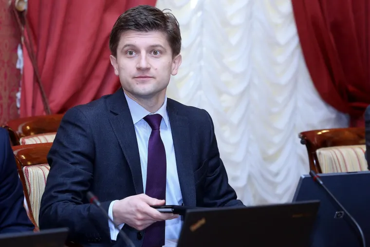 Pogledajte kako se Marić mijenjao kroz godine: Promjenu smo skužili tek kad je do&scaron;la korona pa je stavio masku