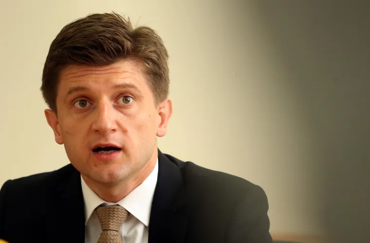 Pogledajte kako se Marić mijenjao kroz godine: Promjenu smo skužili tek kad je do&scaron;la korona pa je stavio masku