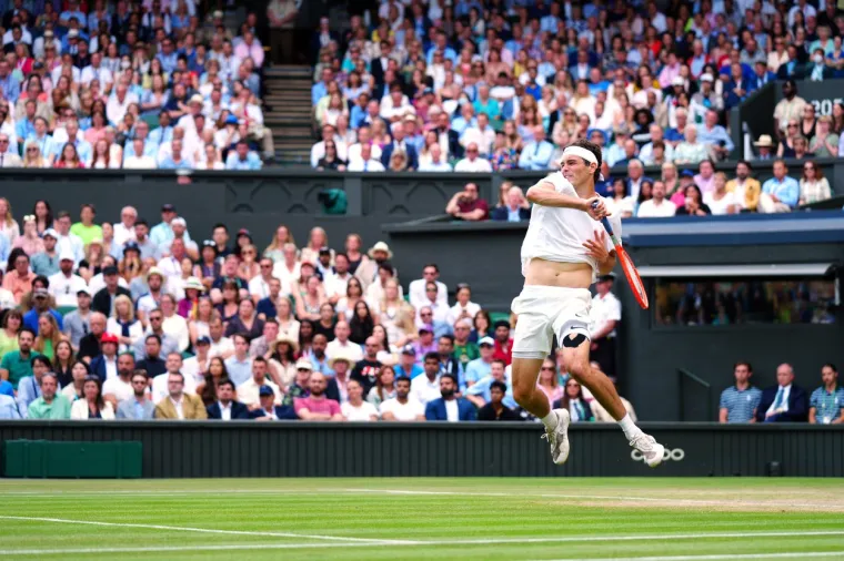 Nadal preživio šok i u dramatičnih pet setova izborio polufinale Wimbledona. Pogledajte prizore koji ostavljaju bez daha