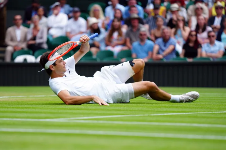 Nadal preživio šok i u dramatičnih pet setova izborio polufinale Wimbledona. Pogledajte prizore koji ostavljaju bez daha