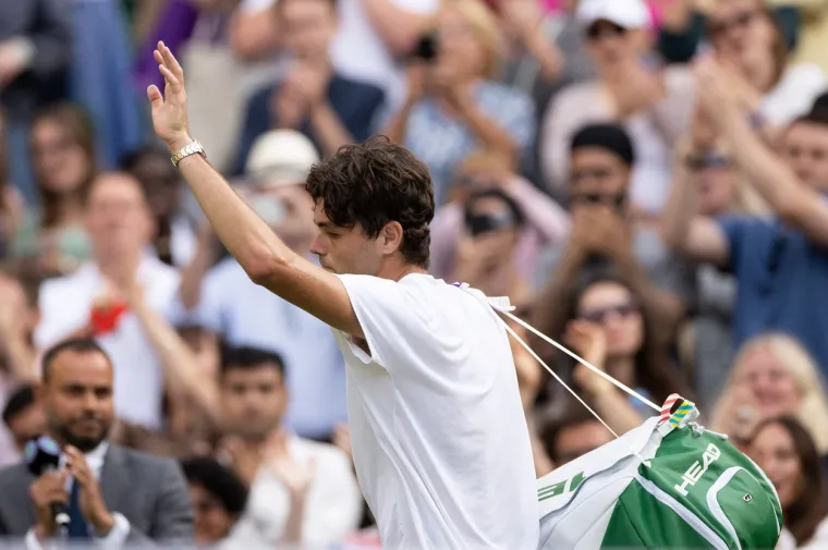 Nadal preživio &scaron;ok i u dramatičnih pet setova izborio polufinale Wimbledona. Pogledajte prizore koji ostavljaju bez daha