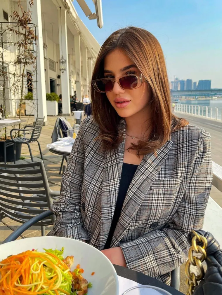 Čolićeva kći izrasla je u zanosnu ljepoticu, a živi iznimno luksuznim životom