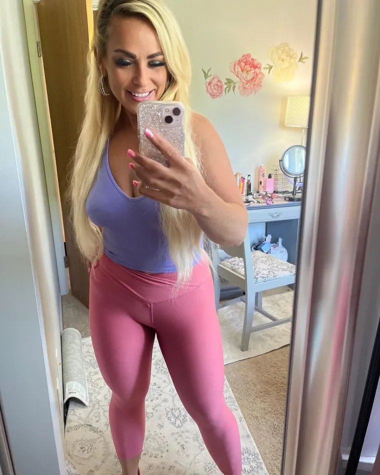 I ova je profesorica dobila otkaz jer se odala pornografiji: Slobodno pogledajte kakva se naslikavala, u razred ionako vi&scaron;e neće