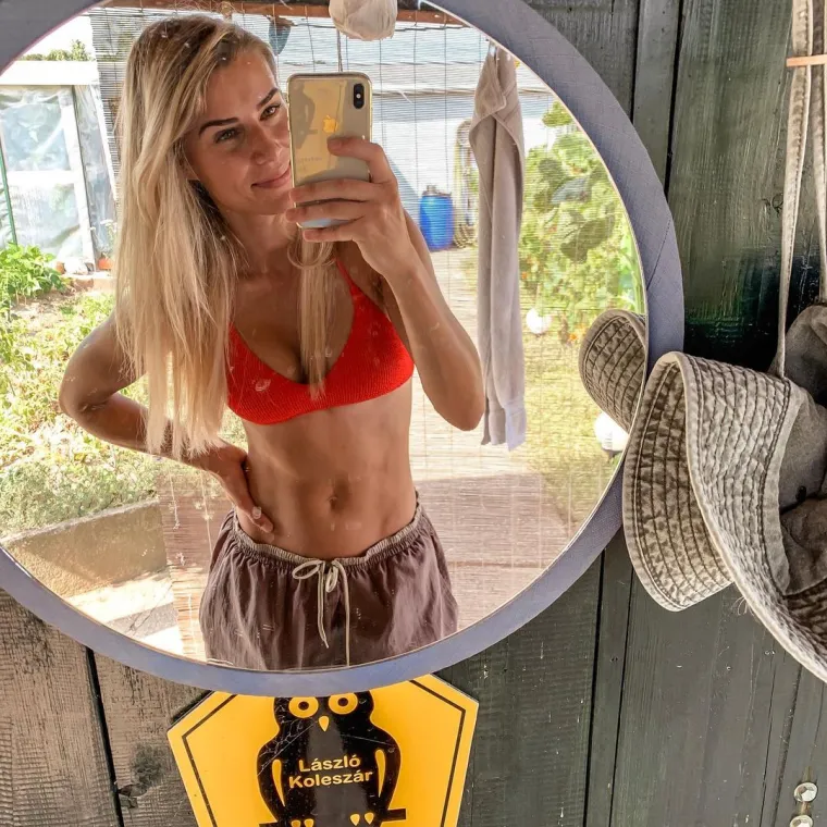 &quot;Ne trebam muškarca, ha, ha&quot;, napisala je uz objavu na društvenoj mreži na kojoj je prati gotovo 550 tisuća ljudi.