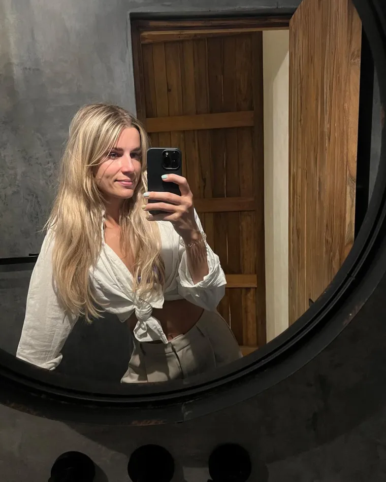 Djevojka kojoj su tepali da je najljepša policajka države je opet solo?! Ostavite se priča i privedite je u ozbiljnu vezu