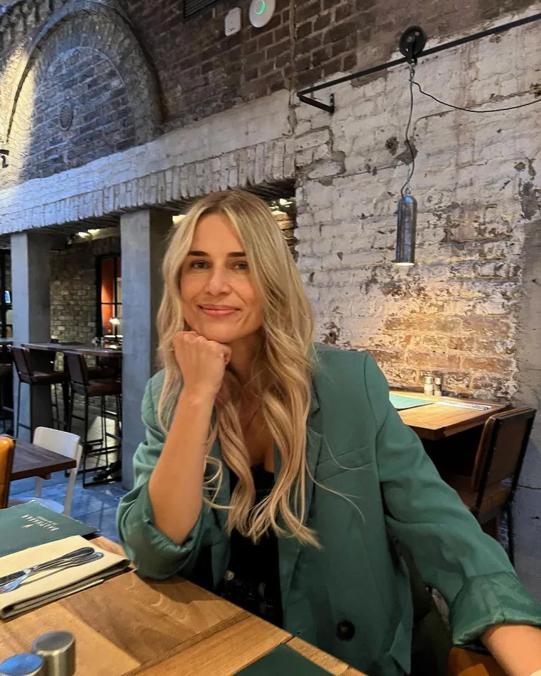 Djevojka kojoj su tepali da je najljepša policajka države je opet solo?! Ostavite se priča i privedite je u ozbiljnu vezu