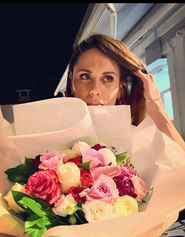 Viktorija je na svojoj rođendanskoj objavi na svom Instagram profilu dobila više od 800 lajkova, a ni njen suprug Dino nije popustio ovu specijalnu priliku za posebnu rođendansku objavu. 