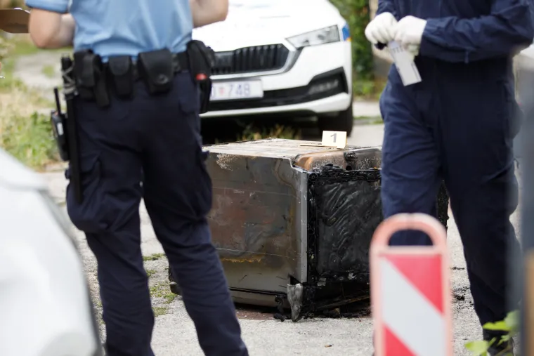 Heroji velikog srca! Pogledajte kako su zagrebački vatrogasci spasili psa iz požara obiteljske kuće