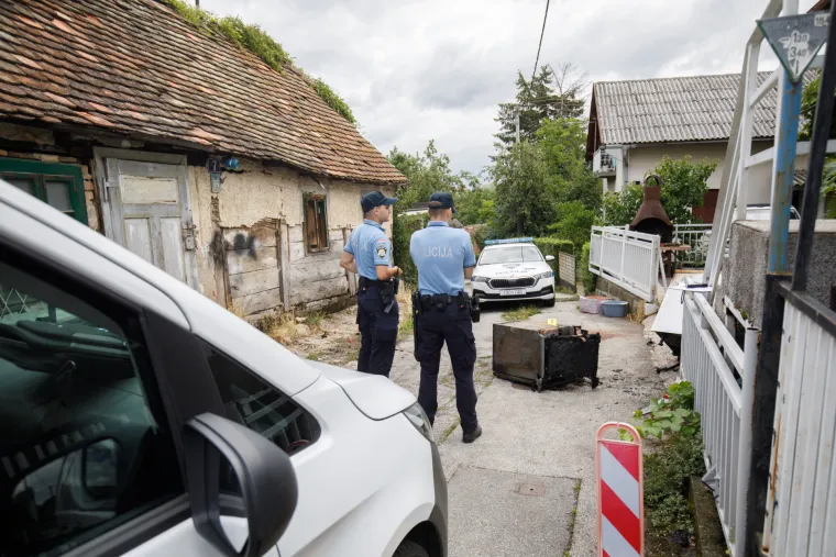 Heroji velikog srca! Pogledajte kako su zagrebački vatrogasci spasili psa iz požara obiteljske kuće
