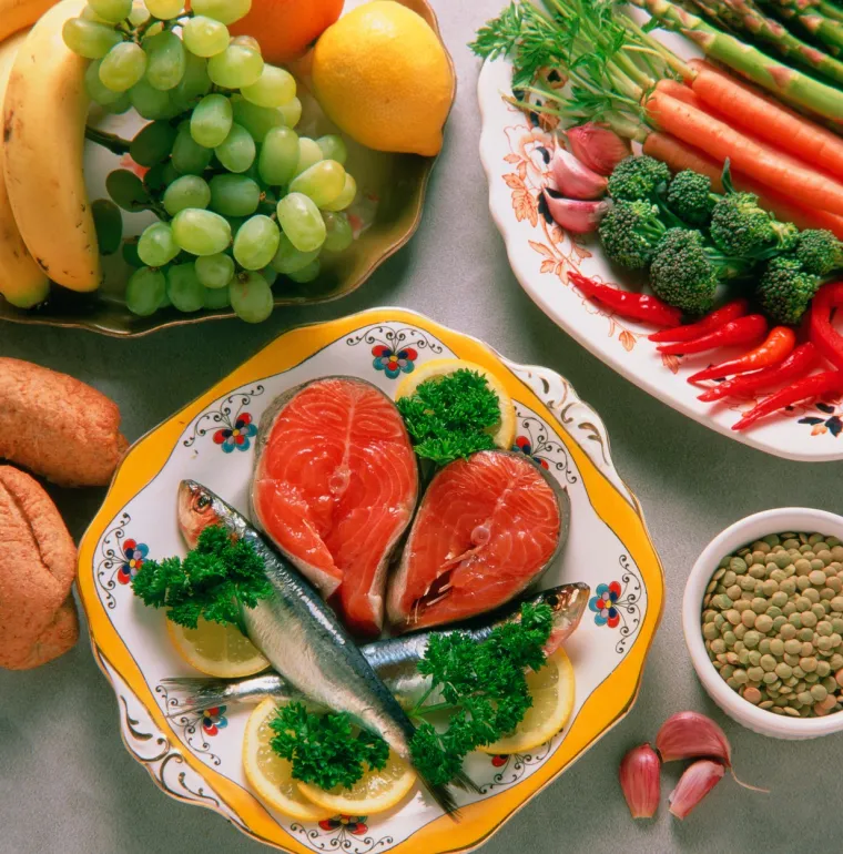 Oznake organske hrane, hrane bez GMO-a i hrane bez glutena mogu se u nekim slučajevima koristiti kao marketinški trik, a ne kao pouzdana smjernica o hranjivoj prehrani. Umjesto prihvaćanja tvrdnji na etiketi zdravo za gotovo, budite pronicljivi. Posegnite za cjelovitom hranom bogatom hranjivim tvarima, radije nego za prerađenom hranom koja ima prizvuk &quot;zdrave&quot;.