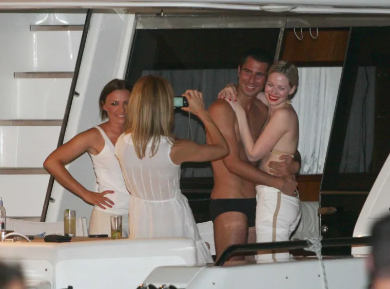 Jelena Veljača i Roman Majetić svoju ljubav nisu skrivali, evo kako su se zabavljali na jahti Željka Mitrovića