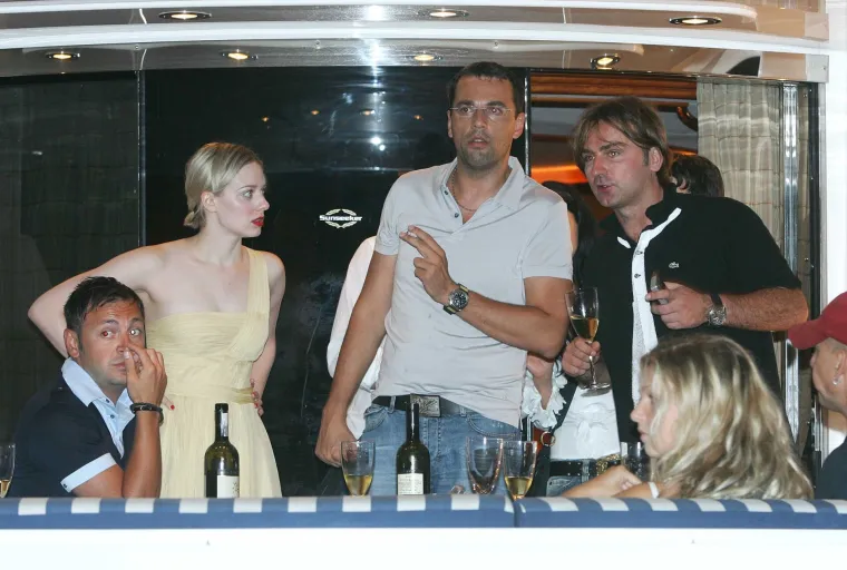 Jelena Veljača i Roman Majetić svoju ljubav nisu skrivali, evo kako su se zabavljali na jahti Željka Mitrovića