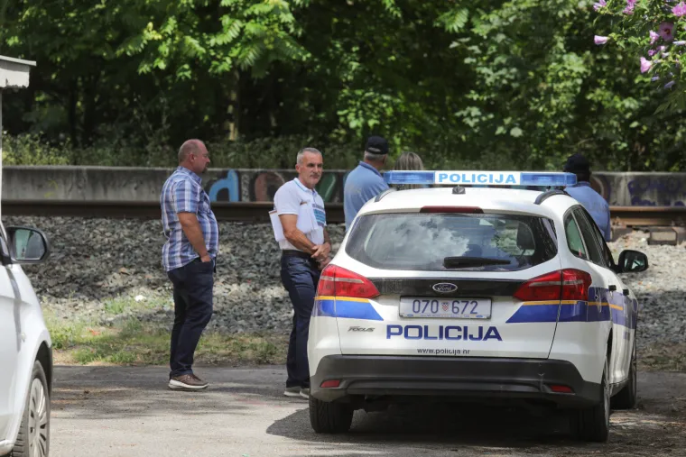 Policijski očevid u Osijeku nakon otkrića tijela mrtvog muškarca bez glave kod željezničke pruge