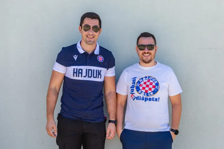 Hajdukovi navijači na putu do Zagreba u dru&scaron;tvu interventne policije