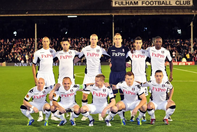 Hajduk je u prvom kolu Kupa UEFA u sezoni 2002/03. čekao londonski Fulham. Posebno je bio zanimljiv uzvratni susret odigran na eNGLESKOJ u kojem su Englezi u dramatičnoj zavr&scaron;nici i spretno&scaron;ću Japanca Inamote u posljednjim trenucima susreta sačuvali prednost s Poljuda. Englezi su oti&scaron;li dalje, ali njihovo slavlje nije dugo trajalo. U njihovom slučaju se kletva malo strpjela te su u probleme u&scaron;li ne&scaron;to kasnije. Ispali su u drugi rang 2013. iz kojeg se nisu uspjeli i&scaron;čupati naredne četiri sezone. Čak i kad su se vratili u Premier ligu nisu cvjetale ruže te su postali simbol onog &scaron;to Englezi zovu jo-jo klub, a odnosi se na momčadi koje naizmjenično ispadaju iz Premiershipa i osvajaju Championship.