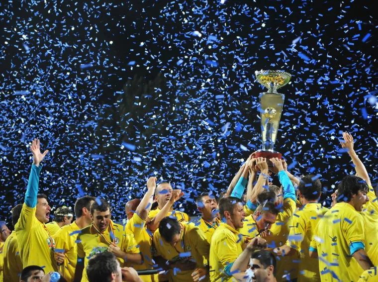 Unireu je kletva stigla brže. Klub pogonjen privatnim kapitalom u kratko vrijeme je poharao rumunjski nogomet i sezonu prije ogleda s Hajdukom su igrali Ligu prvaka. Kad su im Splićani do&scaron;li na noge već su se njihove financije dobrano poljuljale, a 2011. su se i ugasili.