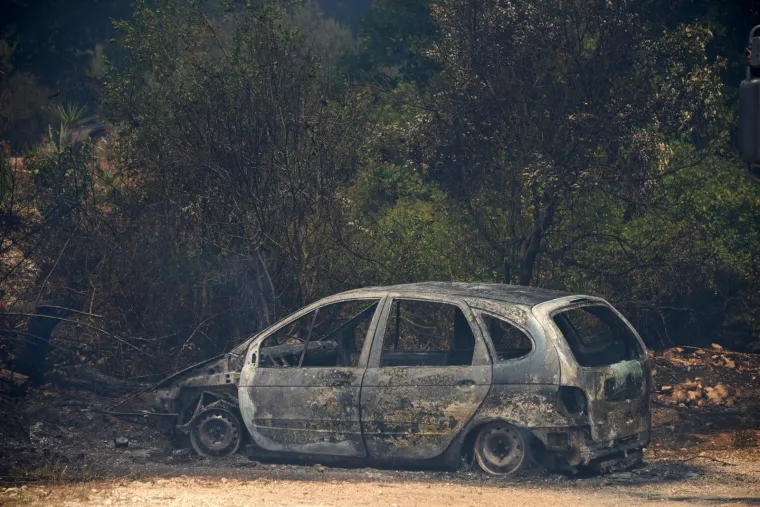 Hrabri Puljani srčano se bore da ugase požare koji bjesne na vi&scaron;e mjesta u gradu