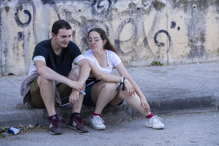 Počela je druga noć Ultre, pogledajte kakve scene obilaze svijet: Stigli su i svećenici...