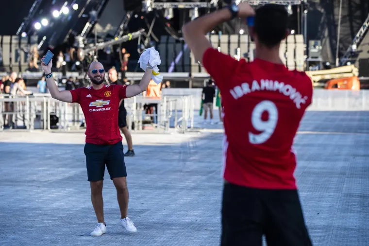 Počela je druga noć Ultre, pogledajte kakve scene obilaze svijet: Stigli su i svećenici...