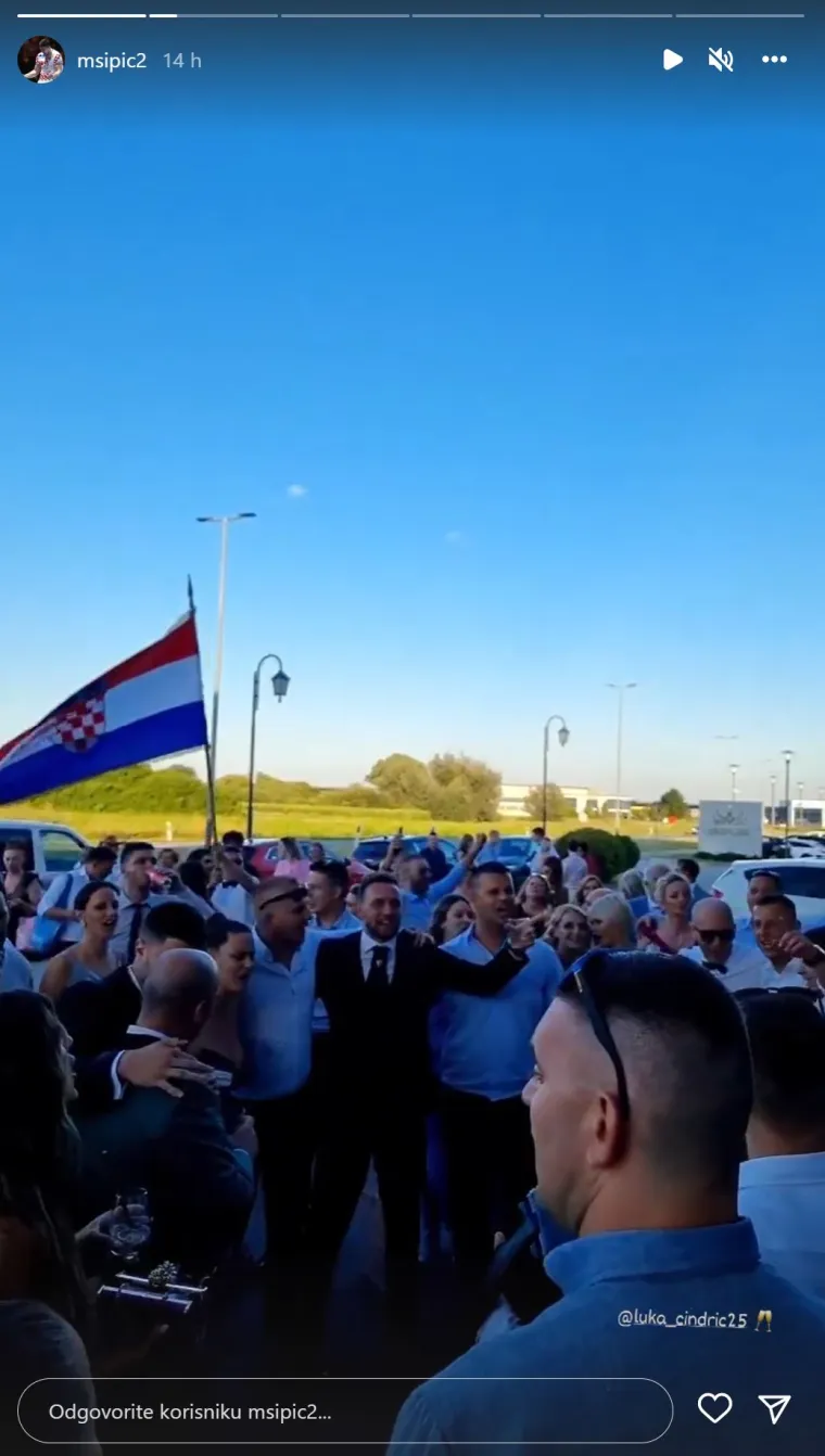 Rukometaš Luka Cindrić oženio je svoju srednjoškolsku ljubav Laru: Ludu ekipu zabavljala je Maja Šuput, i ona je objavila vesele kadrove