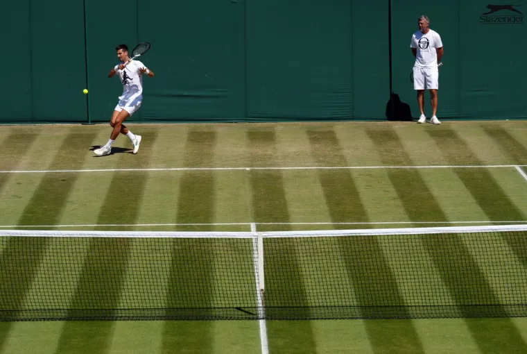 Nova senzacija trenirala s Noletom uoči finala Wimbledona: Kad su čuli da je Mili iz Splita tu s Đokovićem, odmah su nahrupili na teren