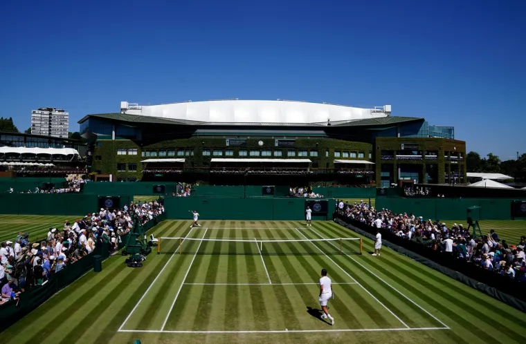 Nova senzacija trenirala s Noletom uoči finala Wimbledona: Kad su čuli da je Mili iz Splita tu s Đokovićem, odmah su nahrupili na teren
