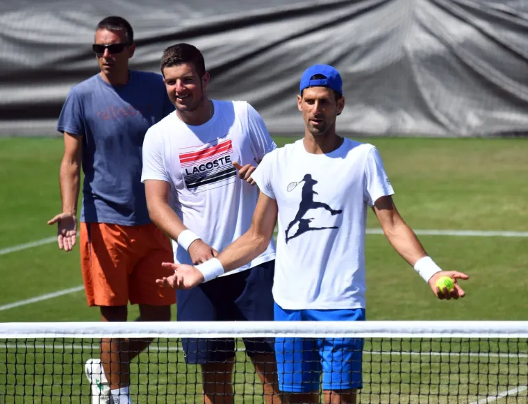 Nova senzacija trenirala s Noletom uoči finala Wimbledona: Kad su čuli da je Mili iz Splita tu s Đokovićem, odmah su nahrupili na teren