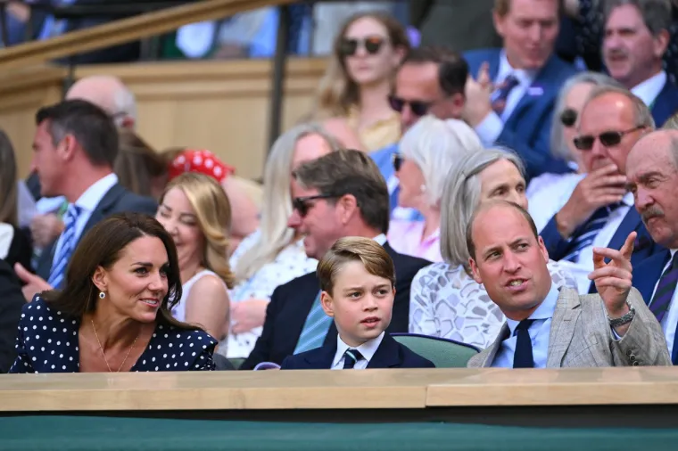 Nema koga nema na finalu Wimbledona: No, jedna crnka zasjenila je sve slavne na tribinama, pa čak i kraljevsku obitelj