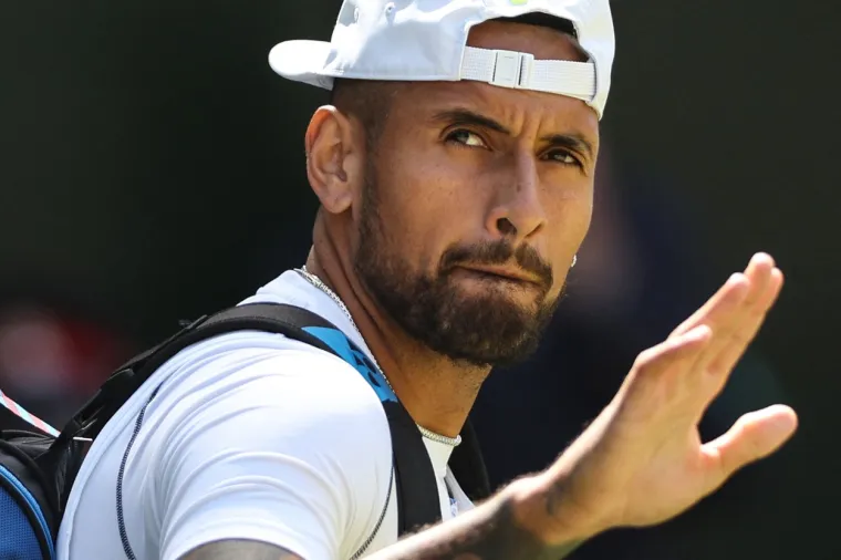 Nema koga nema na finalu Wimbledona: No, jedna crnka zasjenila je sve slavne na tribinama, pa čak i kraljevsku obitelj