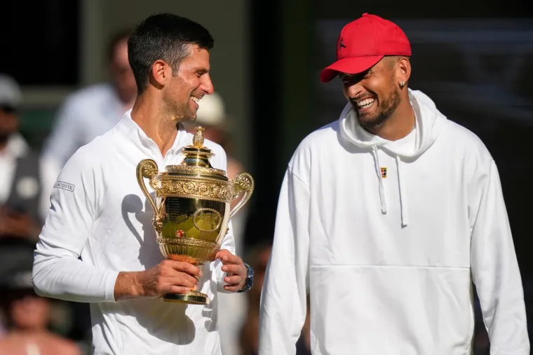 Nedodirljivi Nole! Pogledajte kako je Đoković proslavio novi trijumf na Wimbledonu