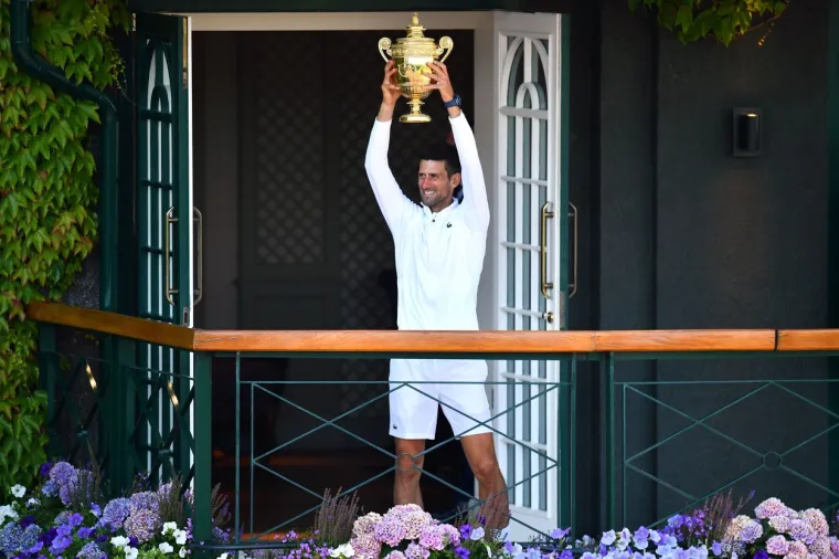 Nedodirljivi Nole! Pogledajte kako je Đoković proslavio novi trijumf na Wimbledonu