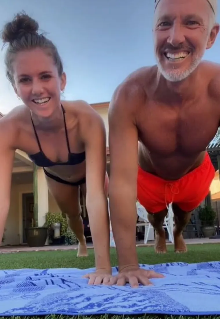 Ljubavni par voli zajedno vježbati i puno svog vremena izdvajaju za održavanje tjelesne i mentalne ravnoteže. Također su priznali da uz teretanu vole zajedno vježbati jogu.