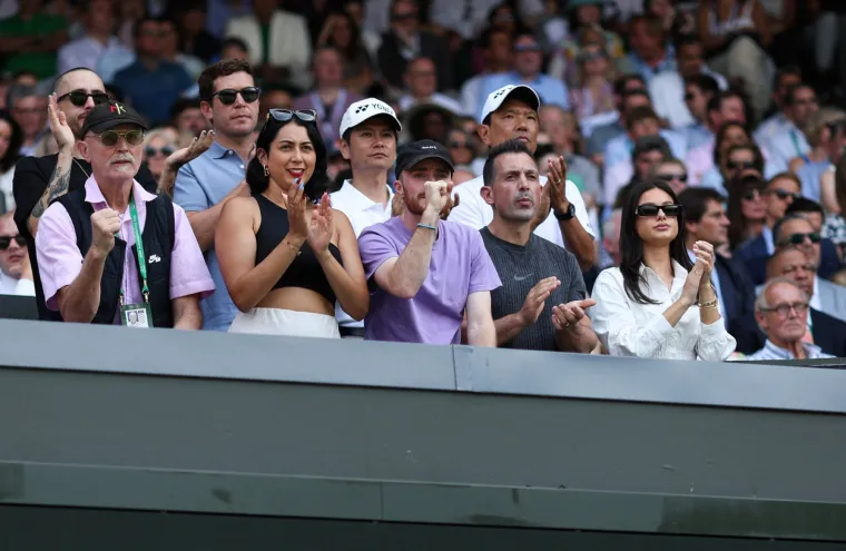 Prekrasna djevojka Nicka Kyrgiosa očarala sve u Wimbledonu: 'Uzbudila ju je prisutnost Toma Cruisea, bila je blizu i kraljevske obitelji'