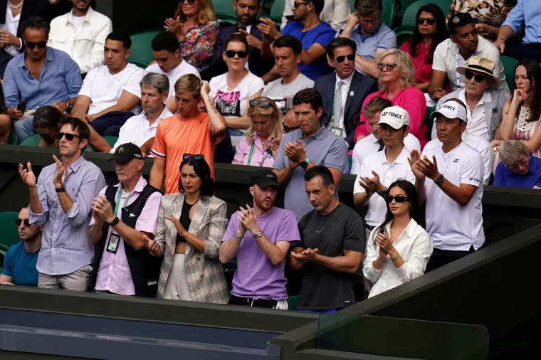 Prekrasna djevojka Nicka Kyrgiosa očarala sve u Wimbledonu: 'Uzbudila ju je prisutnost Toma Cruisea, bila je blizu i kraljevske obitelji'