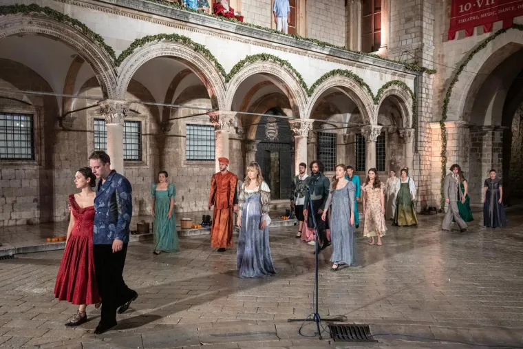 Otvorenje 73. Dubrovačkih ljetnih igara nisu propustili Jandroković i &Scaron;uica, a Plenković je na svečanost poveo i dječicu