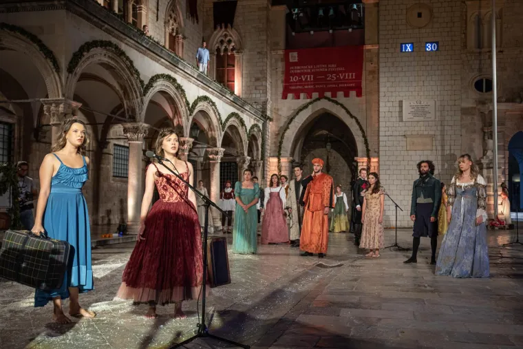 Otvorenje 73. Dubrovačkih ljetnih igara nisu propustili Jandroković i &Scaron;uica, a Plenković je na svečanost poveo i dječicu