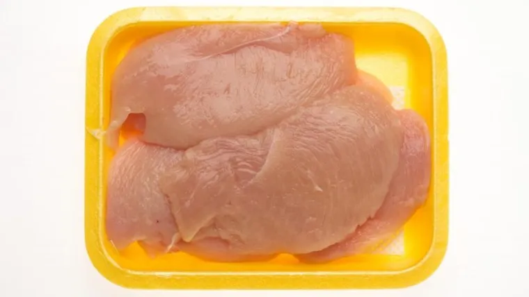 Pileći file, 0.6 kg  89,99 kn = 11,94 eura