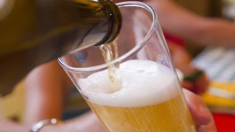 Pivo, domaće 0,5 l  7,39 kn = 0,98 eura