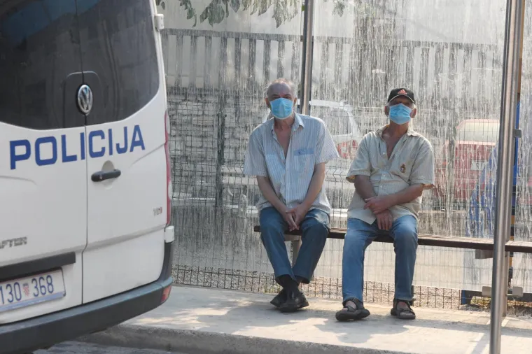 Požar hara Zatonom i okolicom: Neke objekte je zahvatila vatra, stanovni&scaron;tvo je evakuirano