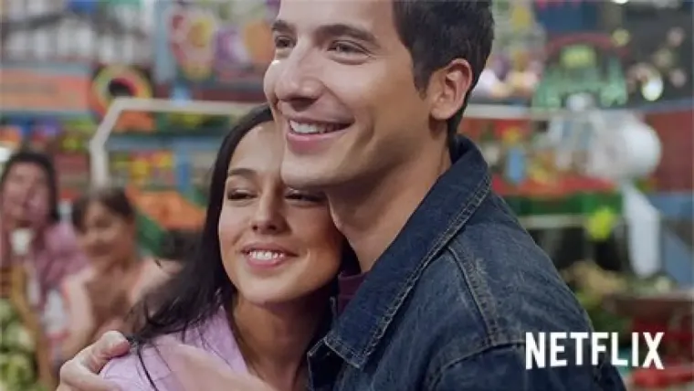 Ljubavna priča pjevačice u usponu, Irene Romero, koja radi na najvećoj tržnici u Bogoti i Joaquina Herrere, siromašnog mladića koji se nakon majčine smrt i sestrine otmice zaputi prema Bogoti samo je jedan element koji će vam nalikovati na sapunicu. Nova, moderna serija Caracol Televizije priča je i o organiziranom kriminalu, o svemu onome što smo spremni riskirati kako za svoje snove, tako i za svoju obitelj. &quot;Voljeti i živjeti&quot; ima 69 epizoda, no kada odgledate sve, poželjet ćete ih pogledati ponovno.