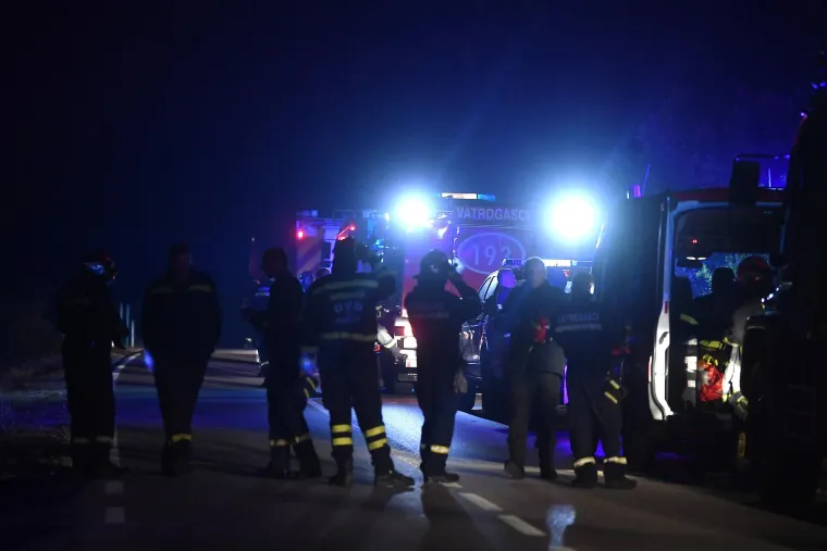 Zastra&scaron;ujući prizori s požari&scaron;ta na &scaron;ibenskom području: Pogledajte &scaron;to je vatrena buktinja ostavila iza sebe