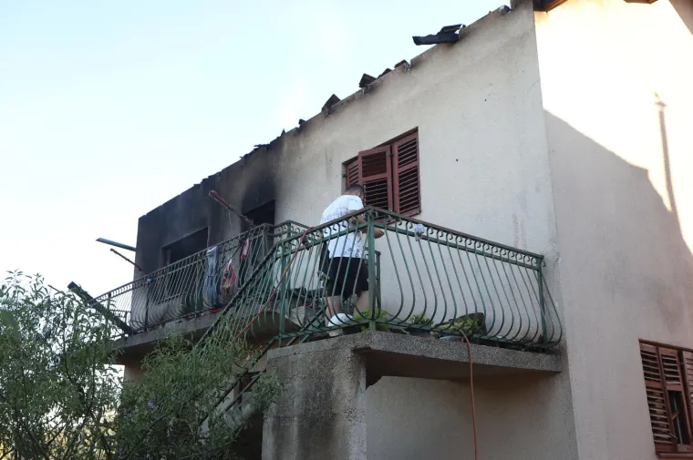 Pogledajte &scaron;to je požar kod &Scaron;ibenika napravio u naseljenim mjestima: Stanovnici pokupili tek osnovno i dali se u bijeg