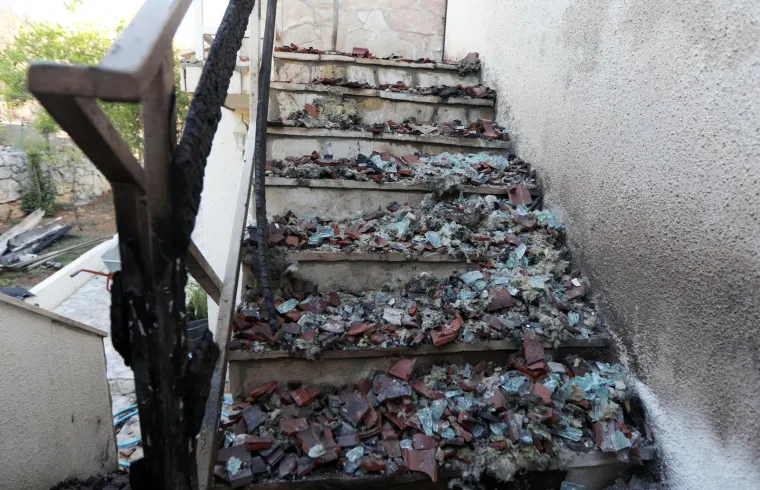 Pogledajte &scaron;to je požar kod &Scaron;ibenika napravio u naseljenim mjestima: Stanovnici pokupili tek osnovno i dali se u bijeg