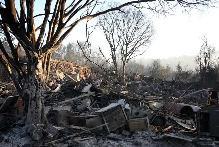 Pogledajte &scaron;to je požar kod &Scaron;ibenika napravio u naseljenim mjestima: Stanovnici pokupili tek osnovno i dali se u bijeg