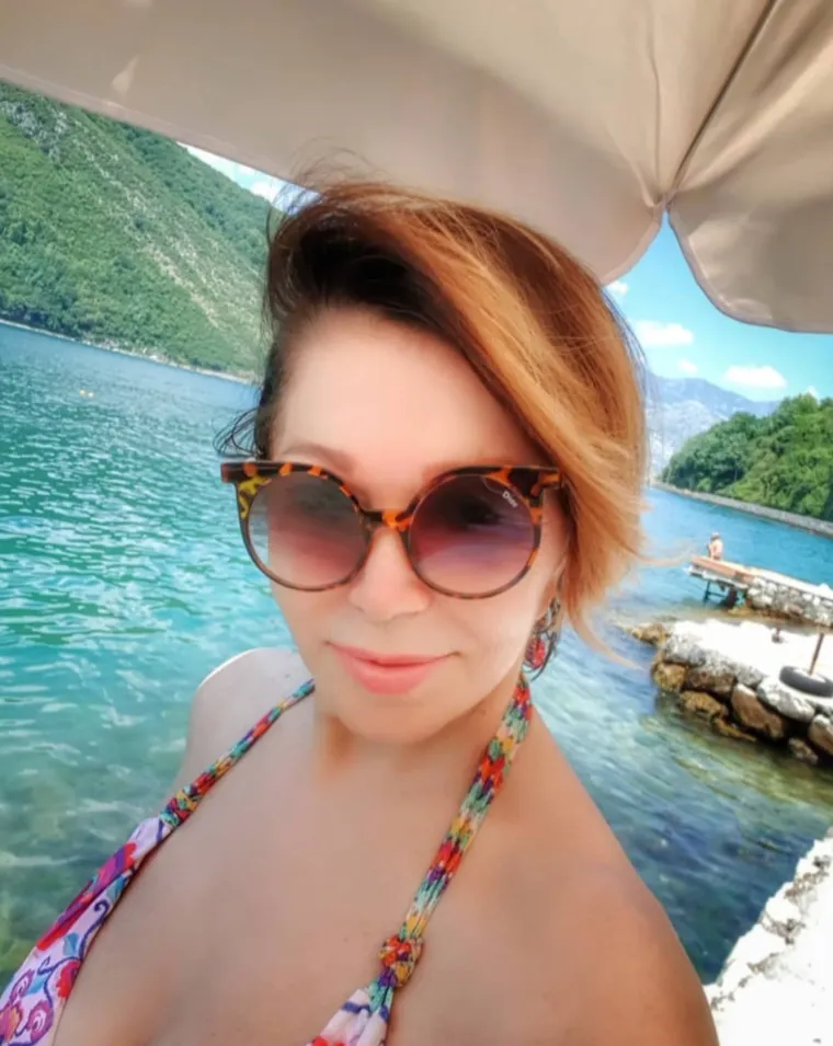 Neda Ukraden u badiću opravdala titulu 'najseksi bake Balkana': Ljudi moji, je li moguće da ovako izgleda u 72.?