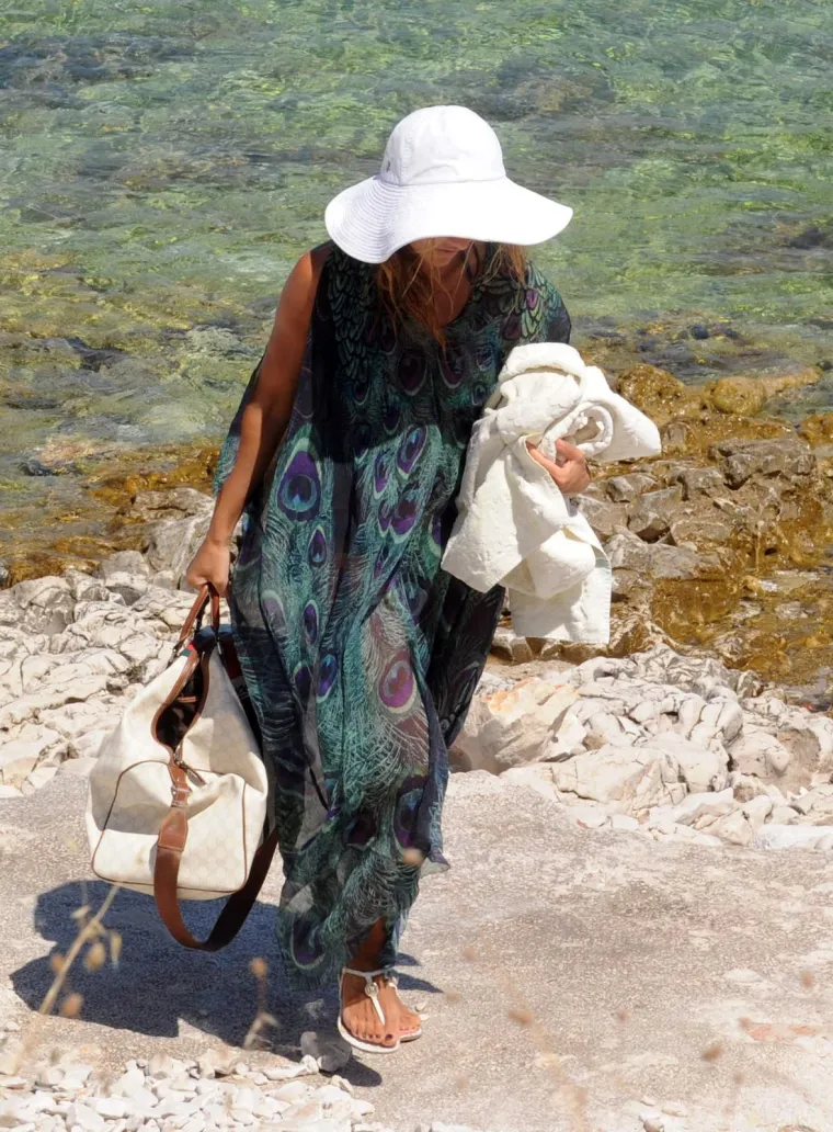 Vlatka Pokos i danas uveseljava u bikiniju, ali ranije je voljela skinuti gornji dio: Kakav je to toples bio!