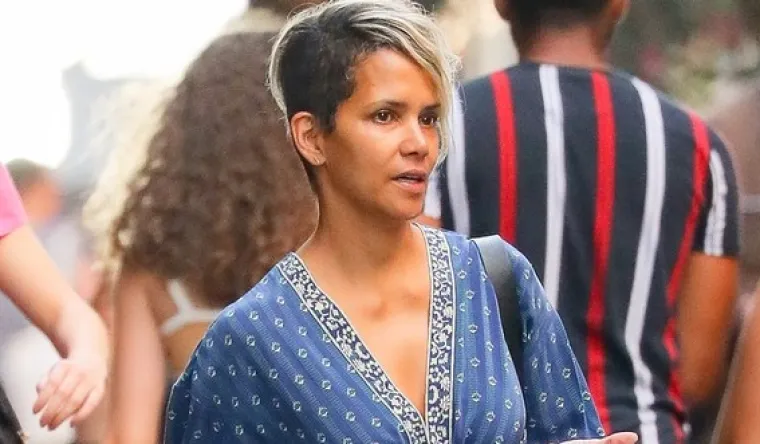 U nastavku pogledajte ležerno izdanje Halle Berry...