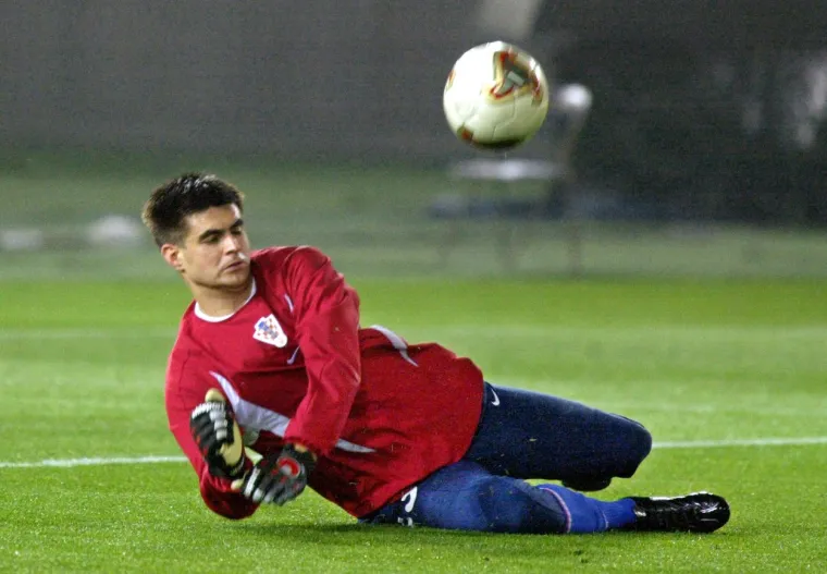 Vladimir Vasilj &ndash; za Dinamo je branio ukupno dvadesetak utakmica, a svojim predstavama u dresu Zagreba i Dragovoljca, prije dolaska u Maksimir, zaslužio je i mjesto trećeg vratara Vatrenih. Putovao je s reprezentacijom na tri velika natjecanja, ali nije nastupio ni na jednome. Ipak ima broncu iz Francuske. Nakon &scaron;to je oti&scaron;ao iz Dinama 2005. branio je za Konyaspor i &Scaron;iroki Brijeg. 