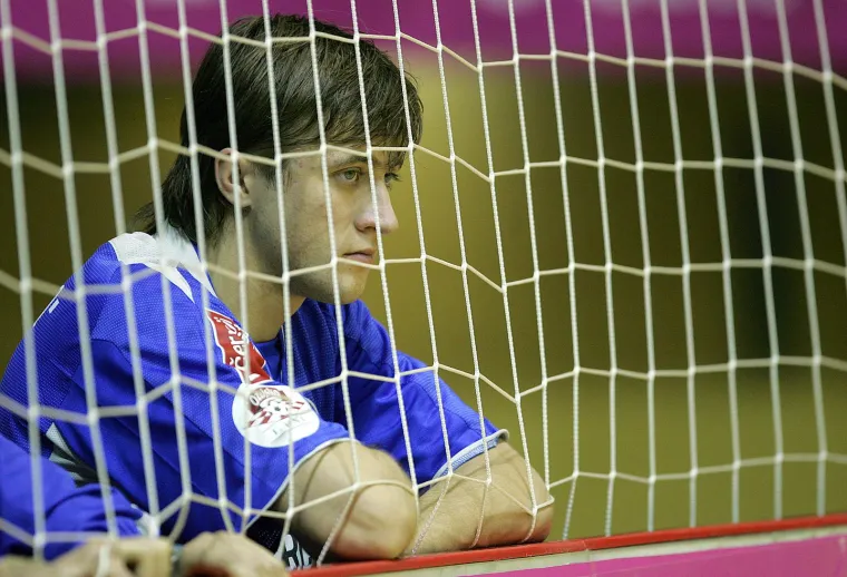 Dario Zahora &ndash; je jo&scaron; jedan perspektivni napadač koji se putem izgubio sa staza uspjeha. Naime, čak je devet godina bio član kluba s Maksimira, ali većinu vremena je proveo na posudbama na kojima je najče&scaron;će briljirao. Ipak svaki put kad bi ovaj mladi reprezentativac dobio priliku, ne bi je najbolje iskoristio. Nakon odlaska iz Dinama igrao je u Norve&scaron;koj, Izraelu, Bugarskoj, Cipru, Slovačkoj&hellip; 